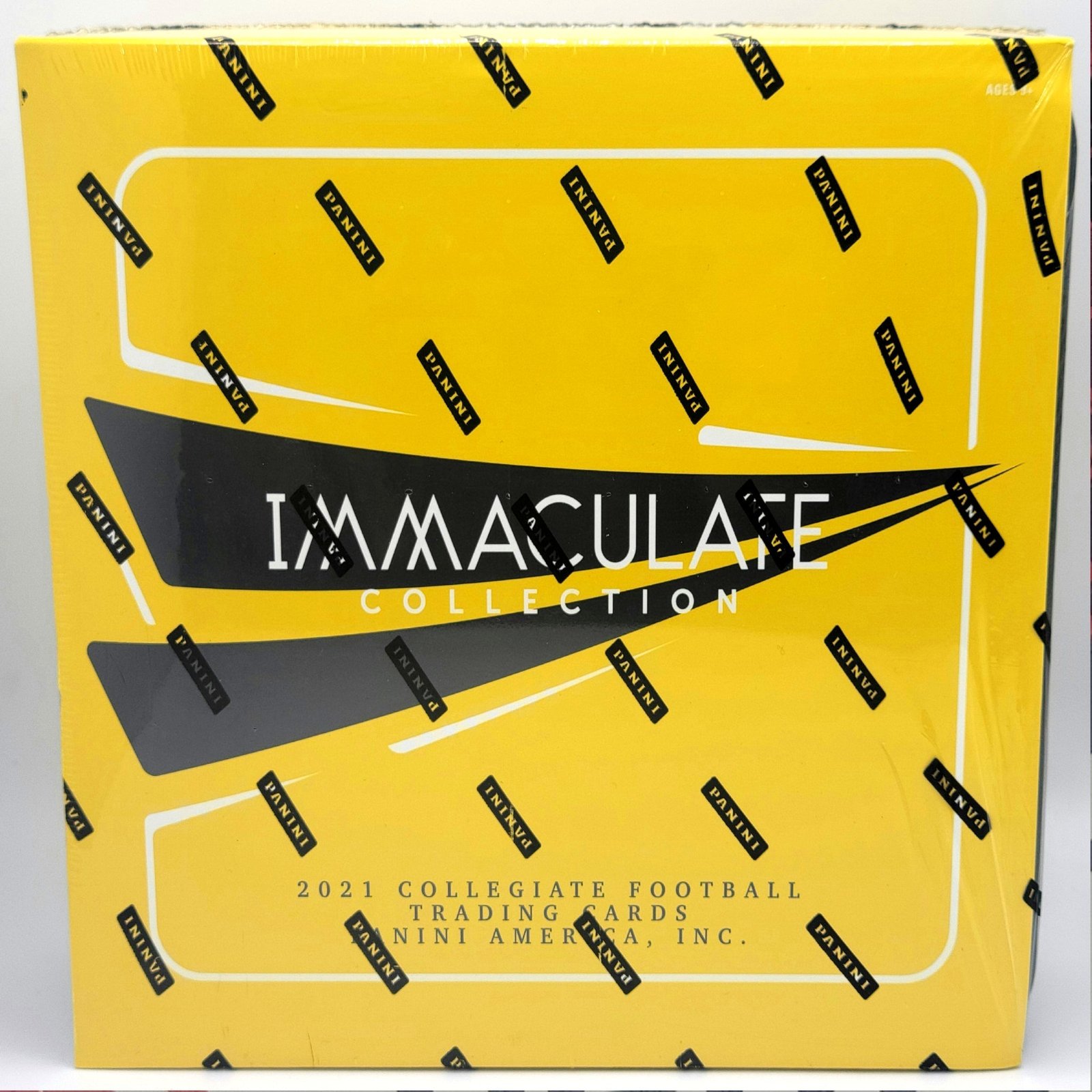 14472 2021 Panini Immaculate College Football Hobby Box - Image 1