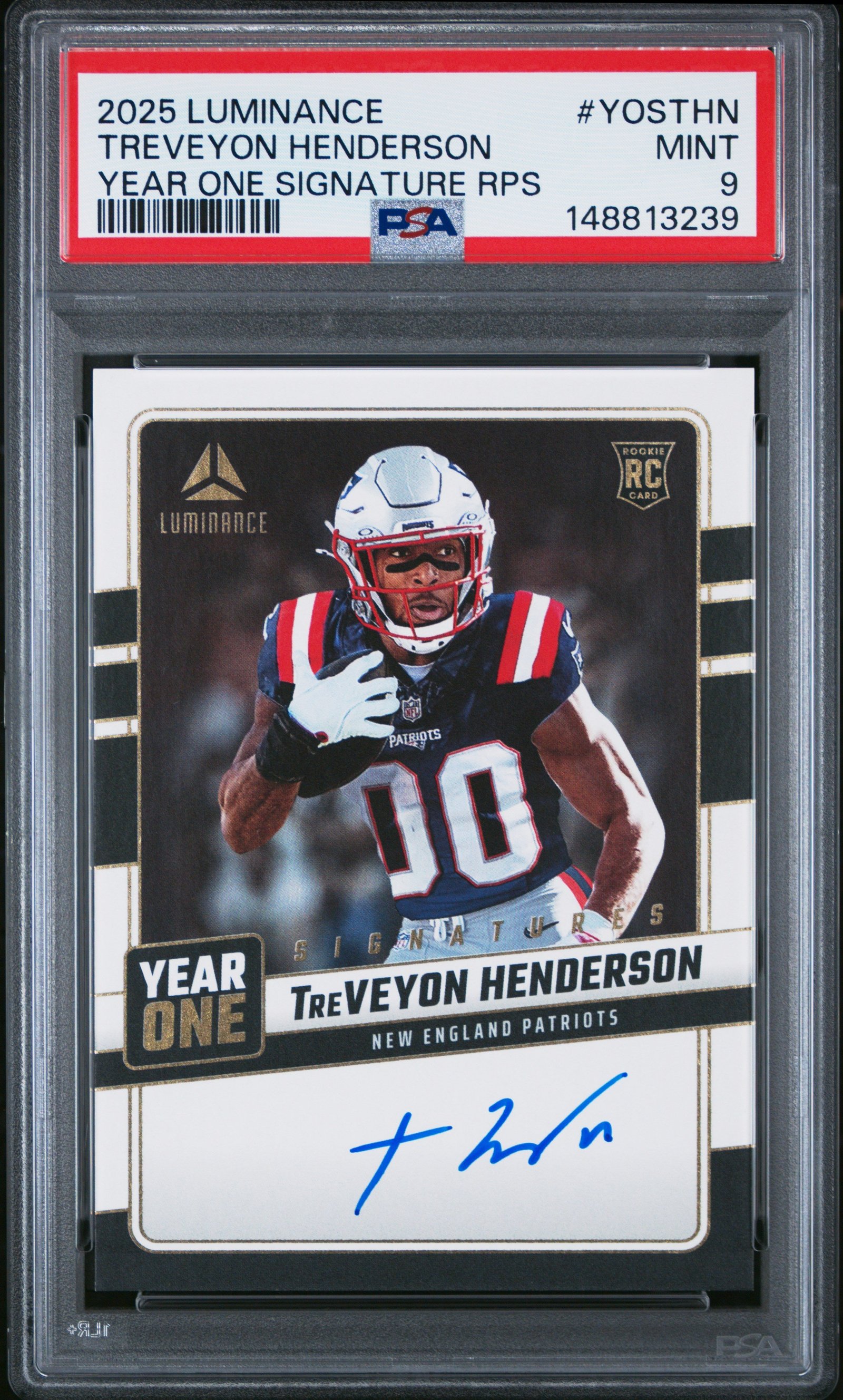 58925166-front 2025 Panini Luminance Year One Signatures Rps Treveyon Henderson 9 PSA #YOSTHN - Image 1