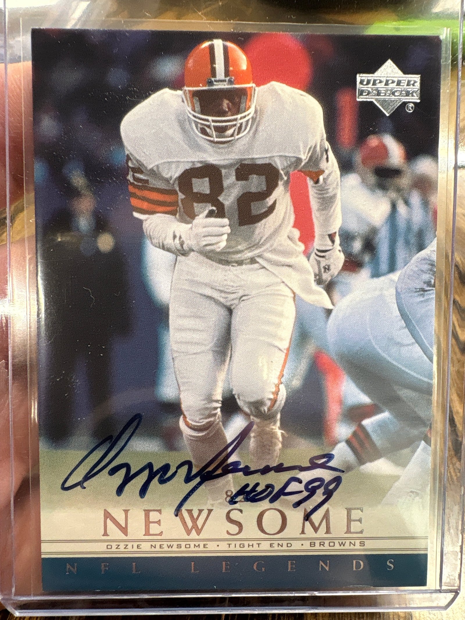 7BC9FA5A-A68B-4F55-9F85-CBBBD64EA81D Ozzie Newsome 2000 Upper Deck Autograph - Image 1