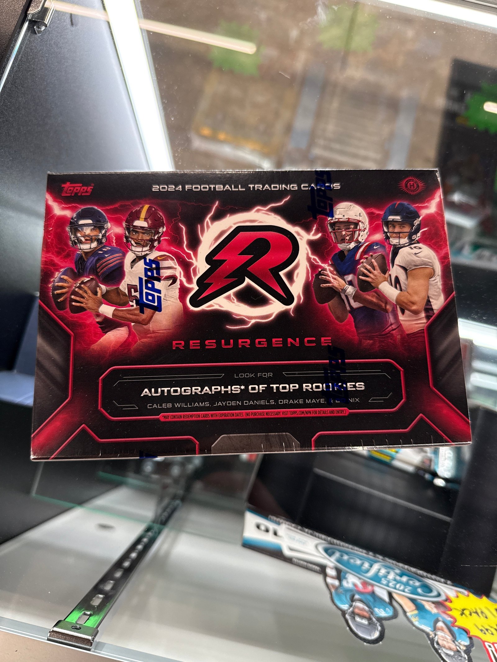 C1176B2D-36BA-43E2-AA8B-9D6FC6BED65A 2024 Topps Resurgence Football Breaker’s Delight Box - Image 1
