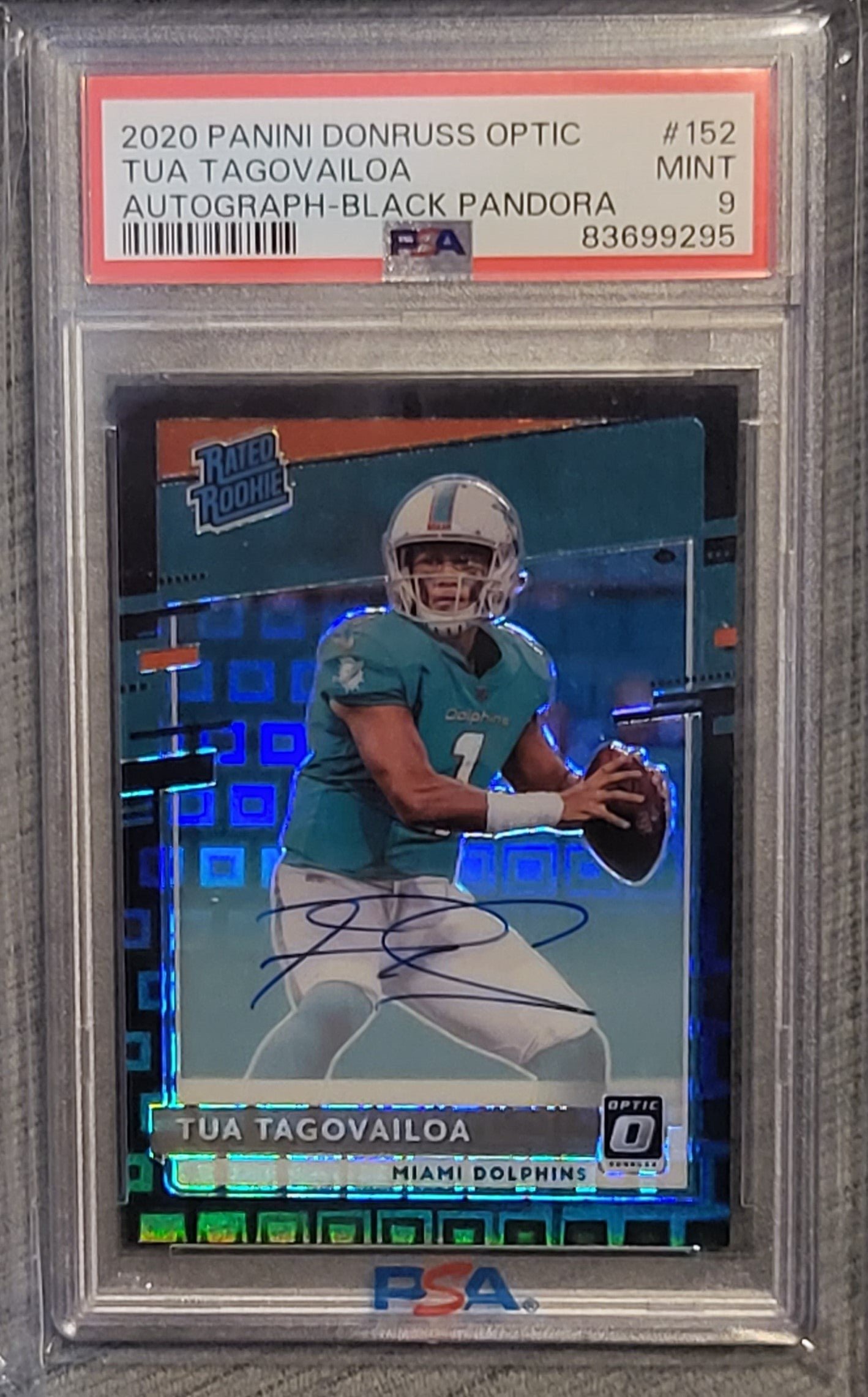 Nwo0qhpfSEVdOi2hBvo3 2020 PANINI DONRUSS OPTIC FOOTBALL TUA TAGOVAILOA AUTOGRAPH-BLACK PANDORA #152 MINT 9 - Image 1