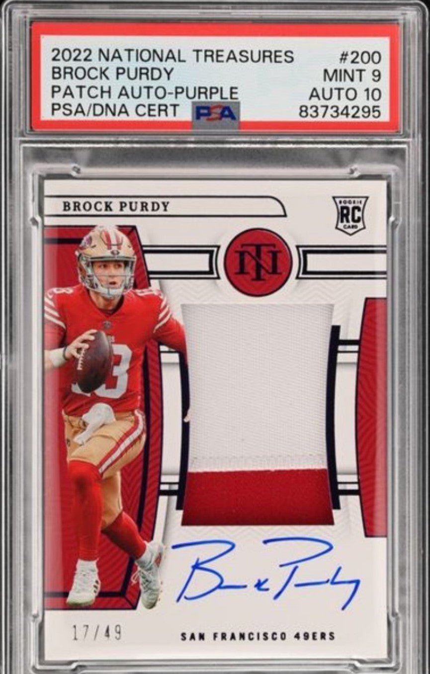 bJjw8n1FZYJdUcnoD3ss 2022 PANINI NATIONAL TREASURES BROCK PURDY PATCH AUTO RPA-PURPLE #200 MINT 9 - Image 1